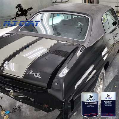 Alta retención de brillo de la pintura de la capa superior de automóviles baja en COV 2k de la capa de automóvil